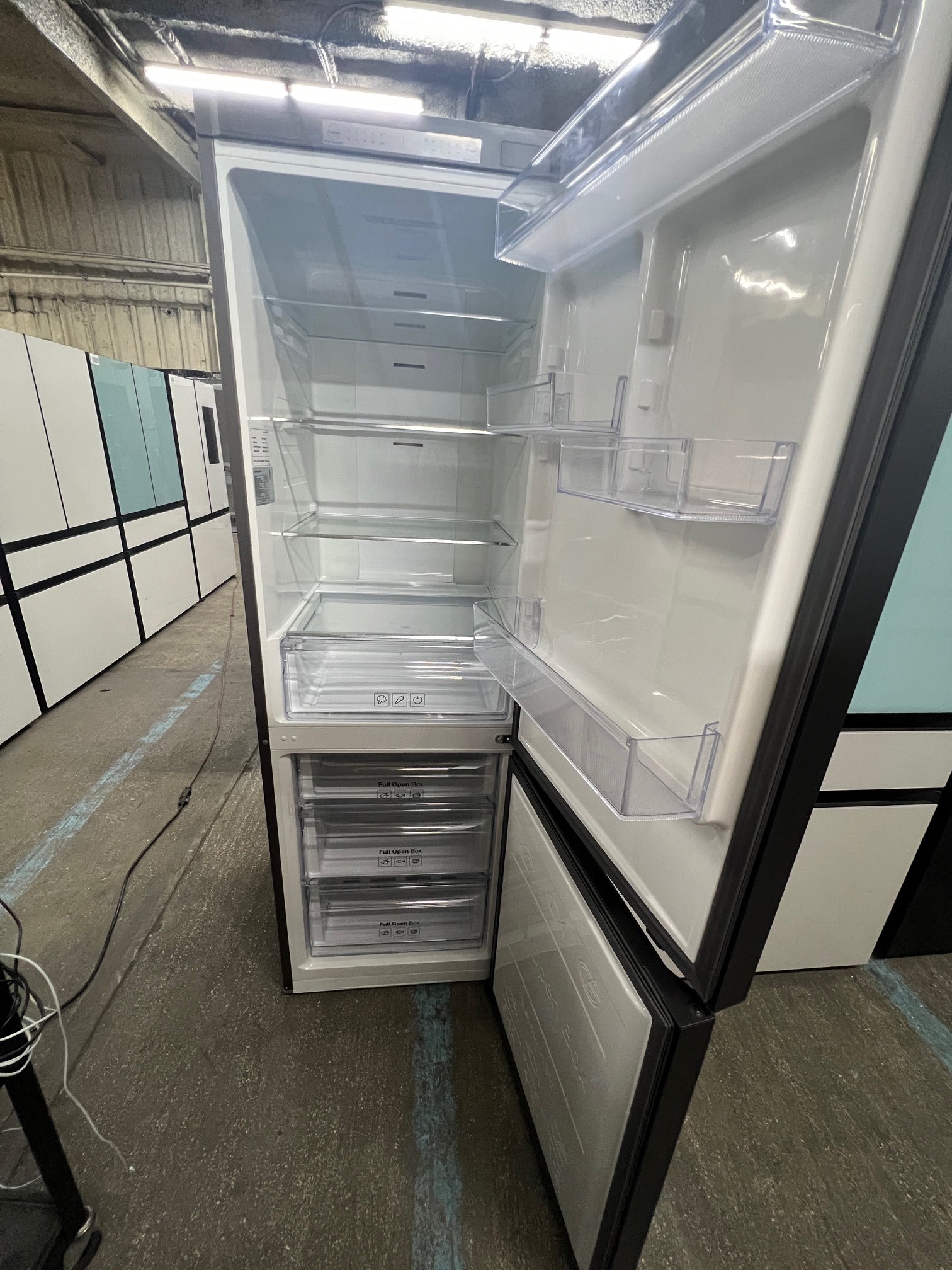 Samsung Bespoke 12-cu ft Bottom-Freezer Refrigerator - Matte Grey